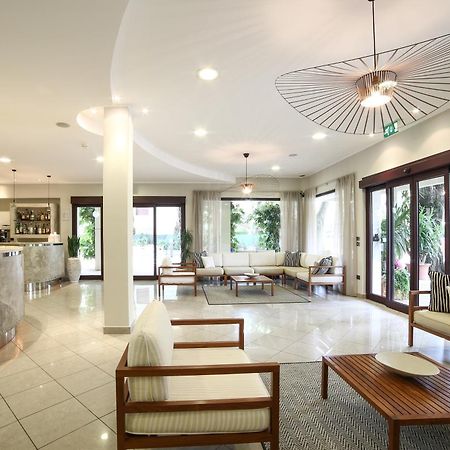 קרביה Hotel Trieste מראה חיצוני תמונה