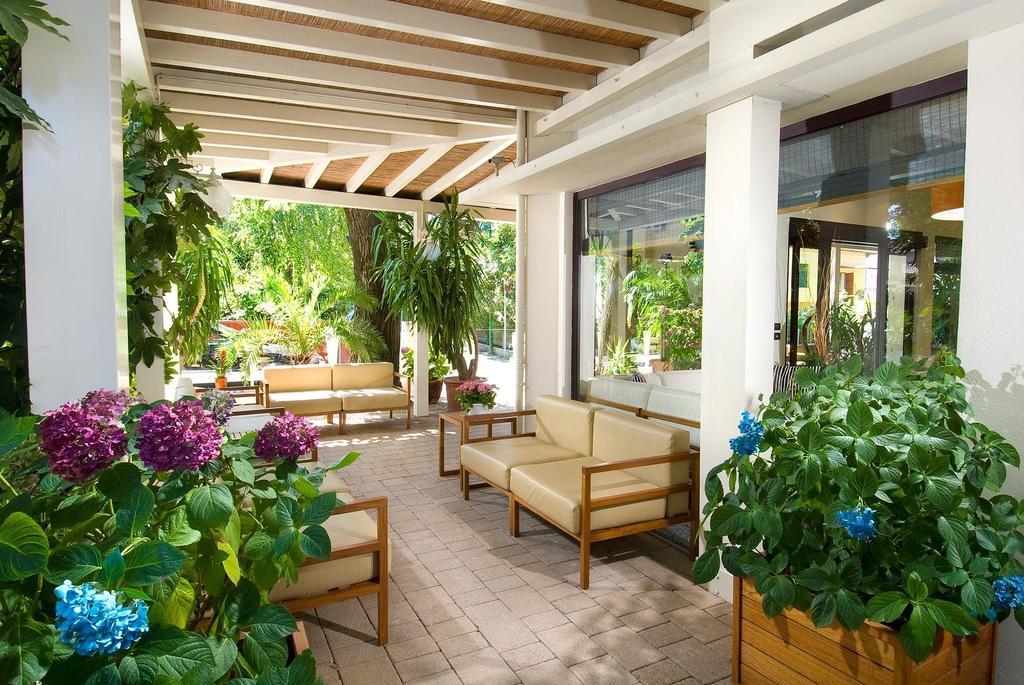 קרביה Hotel Trieste מראה חיצוני תמונה