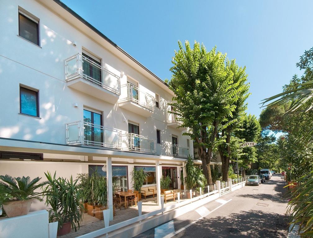 קרביה Hotel Trieste מראה חיצוני תמונה